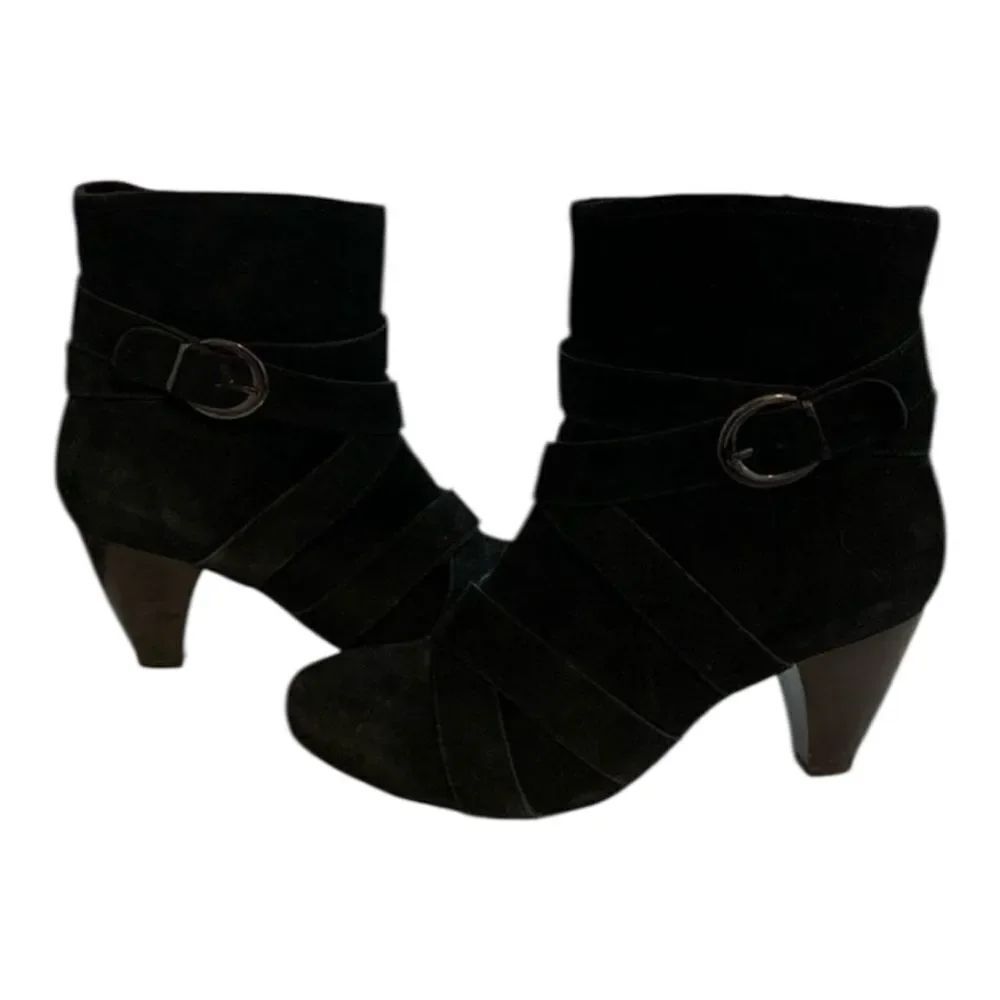 Vaneli Black Suede Boots Size 8.5